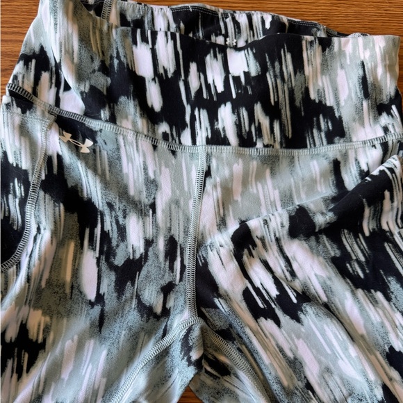 Underarmour leggings used but in good condition no pilling - Picture 2 of 2